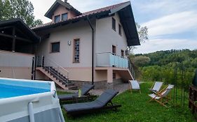 Holiday House Zarja - With Sauna And Hot Tub