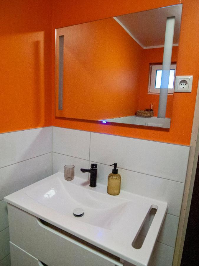 Holiday House Zarja - With Sauna And Hot Tub Bizeljsko Exterior photo